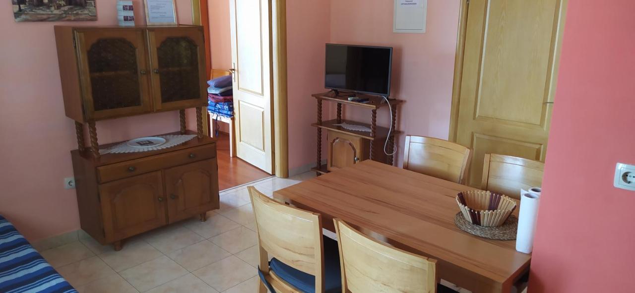 Apartments Ivka Omiš Eksteriør billede