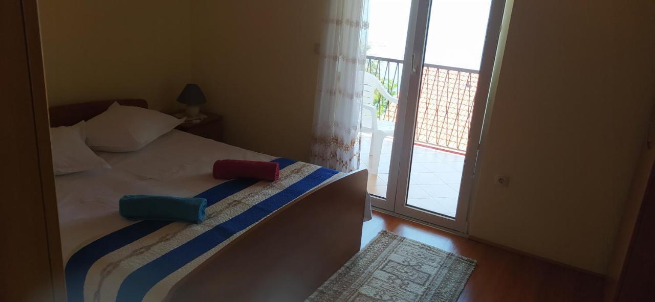 Apartments Ivka Omiš Eksteriør billede