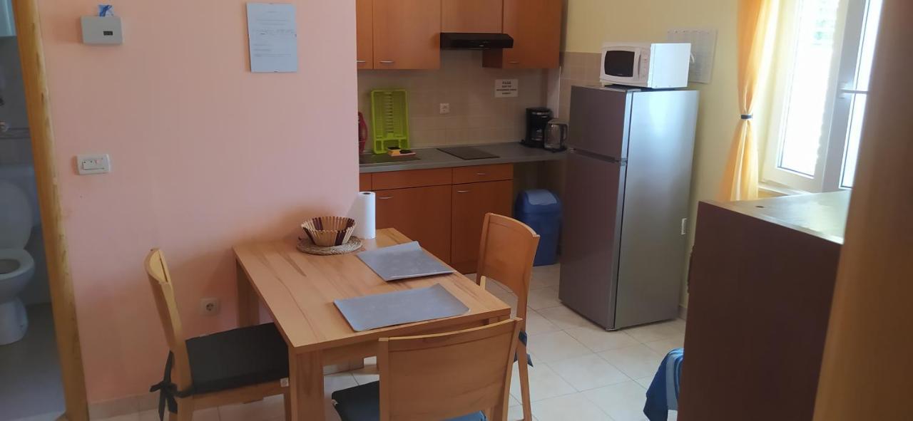 Apartments Ivka Omiš Eksteriør billede