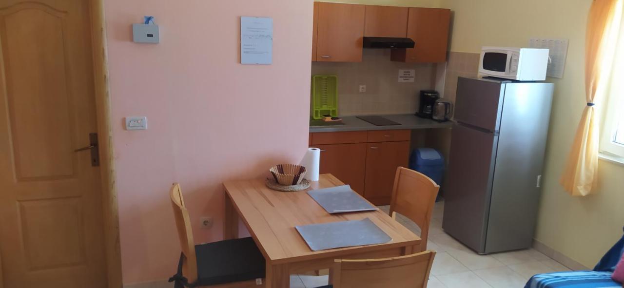 Apartments Ivka Omiš Eksteriør billede